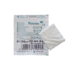 Matopat Matovlies 30g 4vrstvé netkané kompresy 5 x 5 cm sterilní, 2 ks